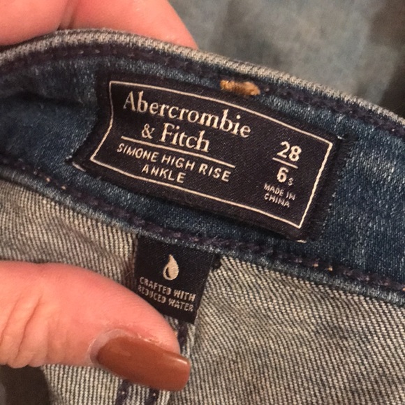 Abercrombie and Fitch floral Borderie jeans size 28/6 - Picture 7 of 15
